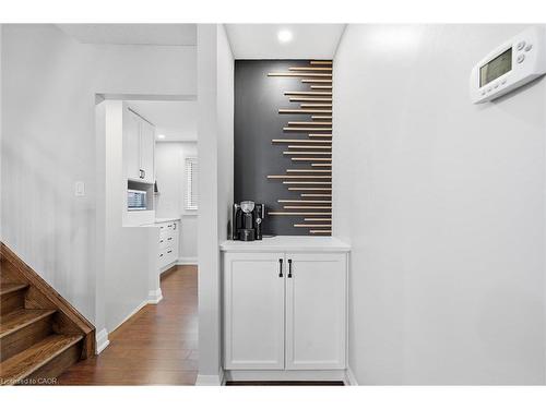 123 Athenia Drive, Stoney Creek, ON - Indoor Photo Showing Other Room