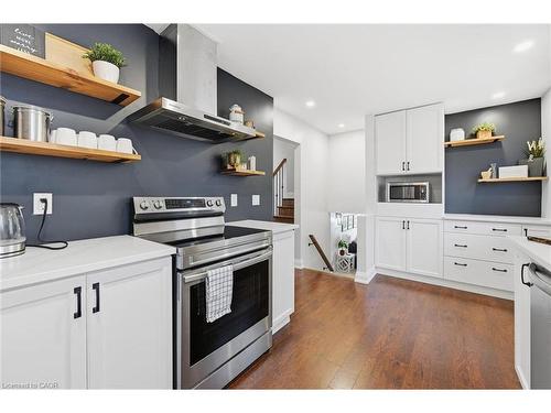 123 Athenia Drive, Stoney Creek, ON - Indoor Photo Showing Kitchen