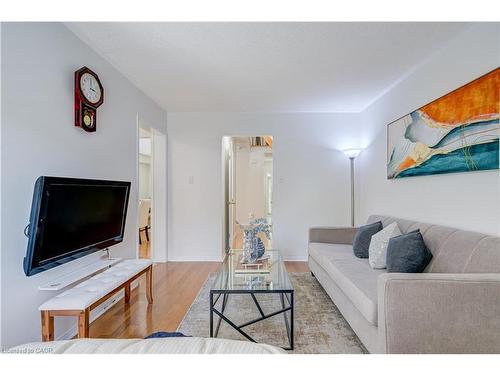 61 Cedarwood Crescent, Brampton, ON - Indoor Photo Showing Living Room