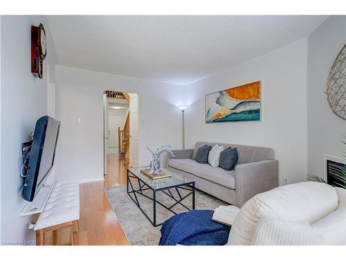 61 Cedarwood Crescent, Brampton, ON - Indoor Photo Showing Living Room