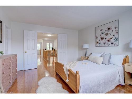 61 Cedarwood Crescent, Brampton, ON - Indoor Photo Showing Bedroom