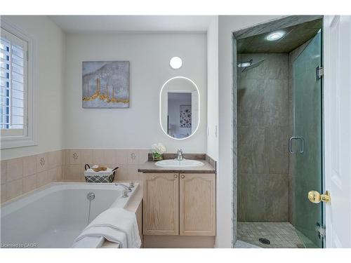 61 Cedarwood Crescent, Brampton, ON - Indoor Photo Showing Bathroom