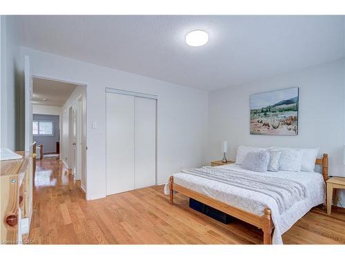 61 Cedarwood Crescent, Brampton, ON - Indoor Photo Showing Bedroom