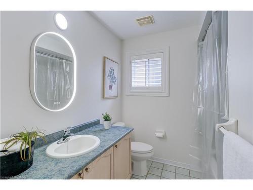 61 Cedarwood Crescent, Brampton, ON - Indoor Photo Showing Bathroom