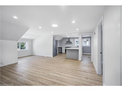 2-10 Comet Avenue, Hamilton, ON - Indoor Photo Showing Kitchen