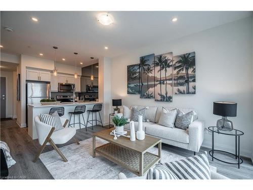 426-16 Concord Place  Grimsby, ON L3M 0J1