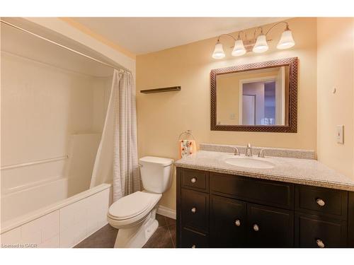 27-3085 Kingsway Drive, Kitchener, ON - Indoor Photo Showing Bathroom