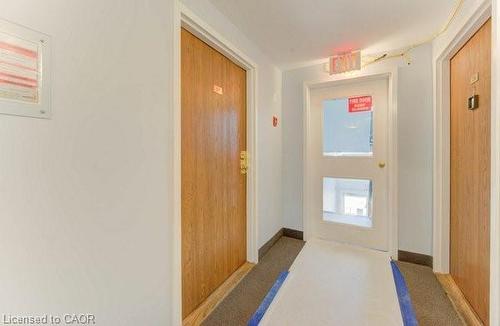 27-3085 Kingsway Drive, Kitchener, ON - Indoor Photo Showing Other Room