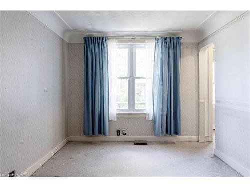 27 Barons Avenue N, Hamilton, ON - Indoor