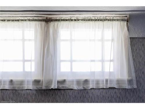 27 Barons Avenue N, Hamilton, ON - Indoor Photo Showing Other Room