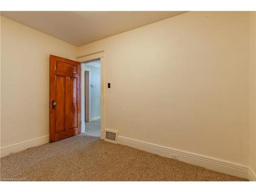 27 Barons Avenue N, Hamilton, ON - Indoor Photo Showing Other Room