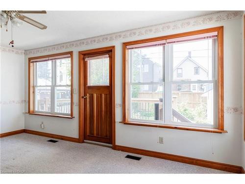 27 Barons Avenue N, Hamilton, ON - Indoor Photo Showing Other Room