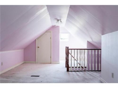 27 Barons Avenue N, Hamilton, ON - Indoor Photo Showing Other Room