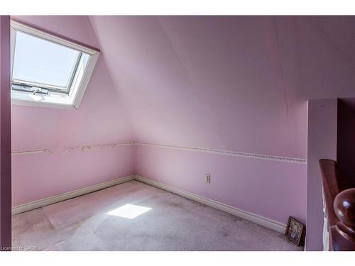 27 Barons Avenue N, Hamilton, ON - Indoor Photo Showing Other Room