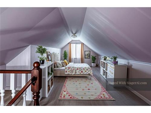 27 Barons Avenue N, Hamilton, ON - Indoor Photo Showing Other Room