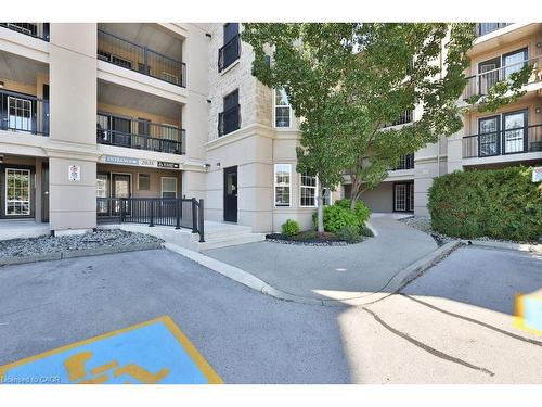 113-2035 Appleby Line, Burlington, ON - Outdoor With Facade