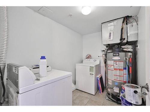 113-2035 Appleby Line, Burlington, ON - Indoor Photo Showing Laundry Room