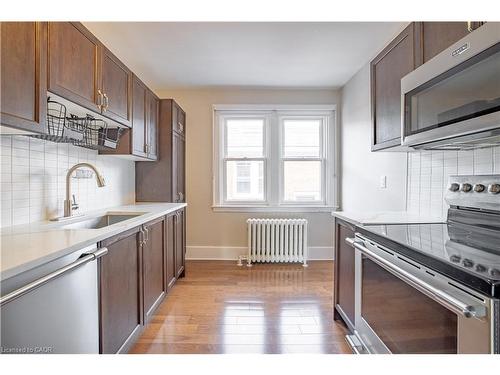 14-366 John Street S, Hamilton, ON - Indoor Photo Showing Kitchen With Upgraded Kitchen