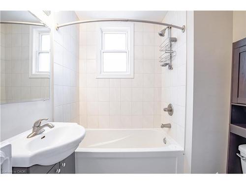 14-366 John Street S, Hamilton, ON - Indoor Photo Showing Bathroom