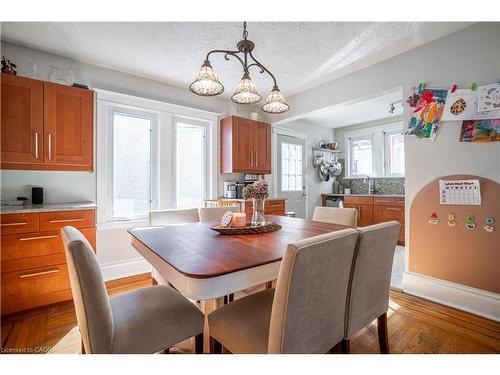 73 Kenilworth Avenue S, Hamilton, ON - Indoor Photo Showing Dining Room