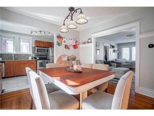 73 Kenilworth Avenue S, Hamilton, ON - Indoor Photo Showing Dining Room