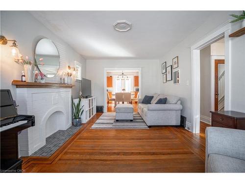 73 Kenilworth Avenue S, Hamilton, ON - Indoor Photo Showing Living Room With Fireplace