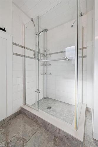 3 Alona Avenue, Cambridge, ON - Indoor Photo Showing Other Room