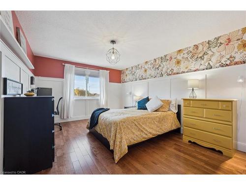 3 Alona Avenue, Cambridge, ON - Indoor Photo Showing Bedroom