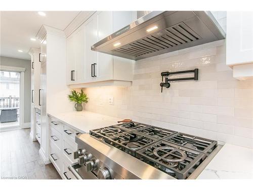 159 Country Clair Street, Kitchener, ON - Indoor Photo Showing Kitchen With Upgraded Kitchen
