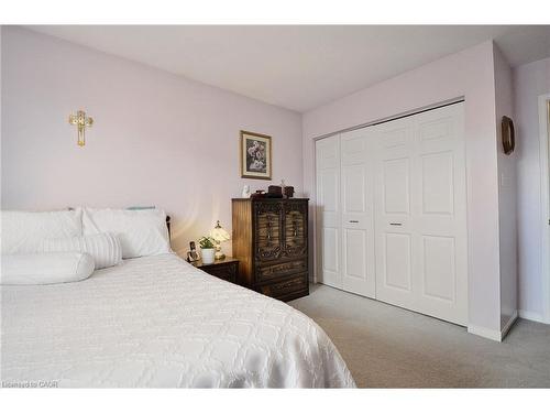 80 Hawkins Drive, Cambridge, ON - Indoor Photo Showing Bedroom