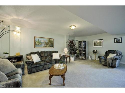 80 Hawkins Drive, Cambridge, ON - Indoor Photo Showing Living Room