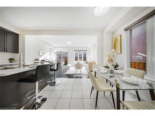 18 Talence Drive, Hamilton, ON - Indoor Photo Showing Dining Room
