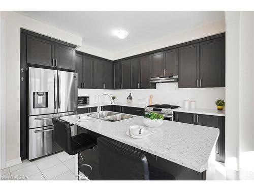 18 Talence Drive, Hamilton, ON - Indoor Photo Showing Kitchen With Double Sink With Upgraded Kitchen