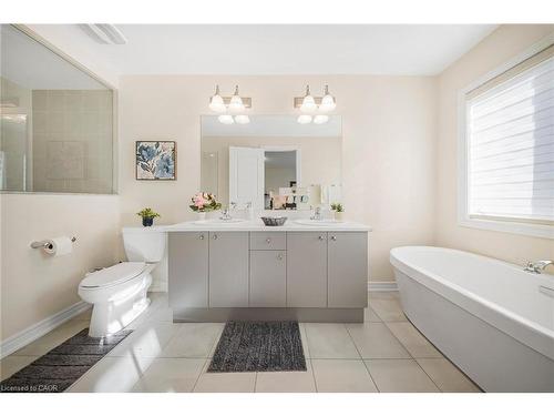 18 Talence Drive, Hamilton, ON - Indoor Photo Showing Bathroom