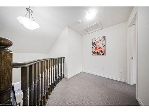 18 Talence Drive, Hamilton, ON - Indoor Photo Showing Other Room