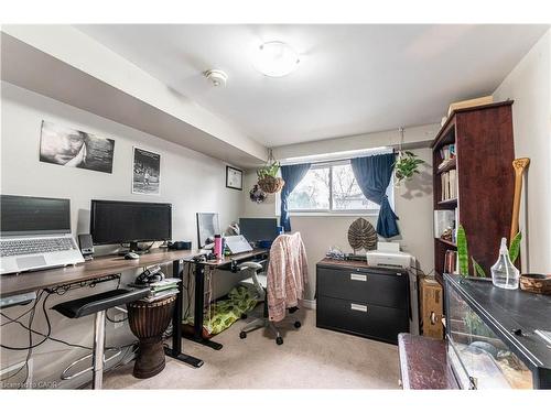 2-185 Bellingham Drive, Hamilton, ON - Indoor Photo Showing Office