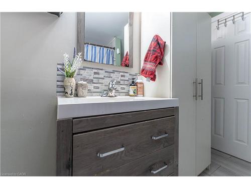 2-185 Bellingham Drive, Hamilton, ON - Indoor