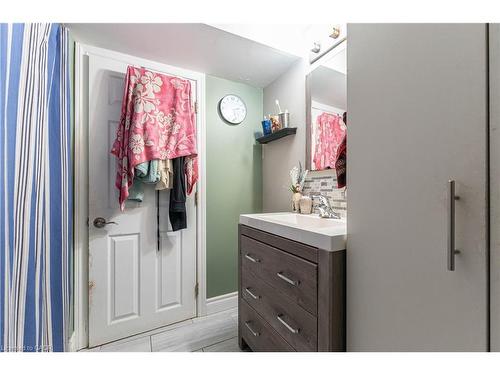 2-185 Bellingham Drive, Hamilton, ON - Indoor Photo Showing Bathroom