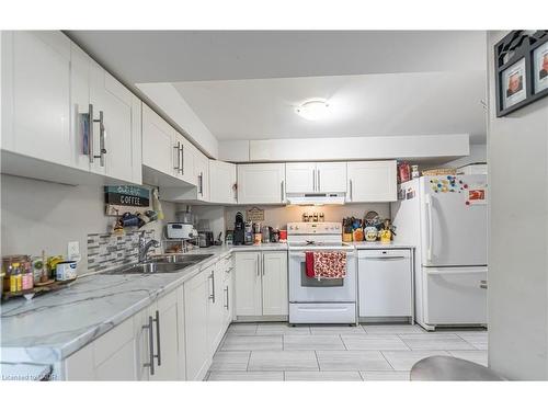 2-185 Bellingham Drive, Hamilton, ON - Indoor Photo Showing Kitchen With Double Sink