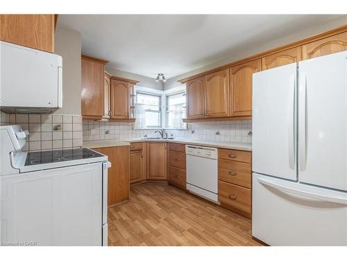173 West 23Rd Street, Hamilton, ON - Indoor Photo Showing Kitchen