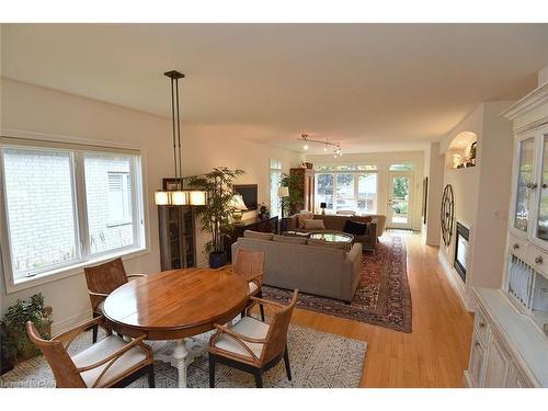 35 Riding Park Place, Dundas, ON - Indoor