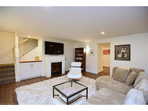 35 Riding Park Place, Dundas, ON - Indoor Photo Showing Living Room With Fireplace