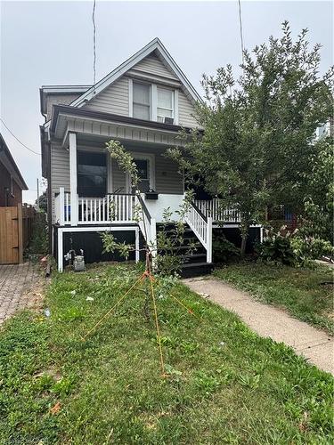82 Cambridge Avenue, Hamilton, ON - Outdoor With Deck Patio Veranda