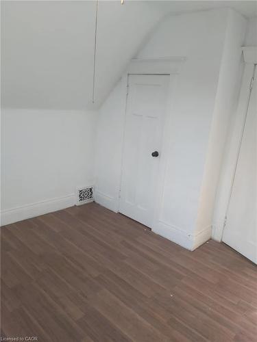 82 Cambridge Avenue, Hamilton, ON - Indoor Photo Showing Other Room