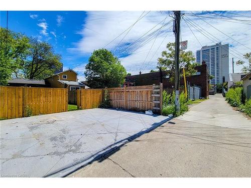 51 West Avenue N, Hamilton, ON - Outdoor