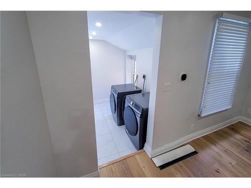 51 West Avenue N, Hamilton, ON - Indoor Photo Showing Laundry Room