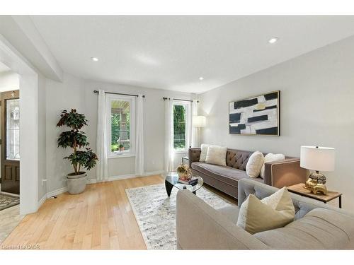 120 Spencer Drive, Elora, ON - Indoor Photo Showing Living Room