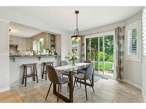 120 Spencer Drive, Elora, ON - Indoor Photo Showing Dining Room