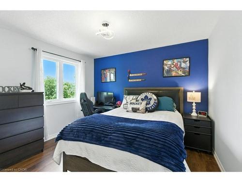 120 Spencer Drive, Elora, ON - Indoor Photo Showing Bedroom