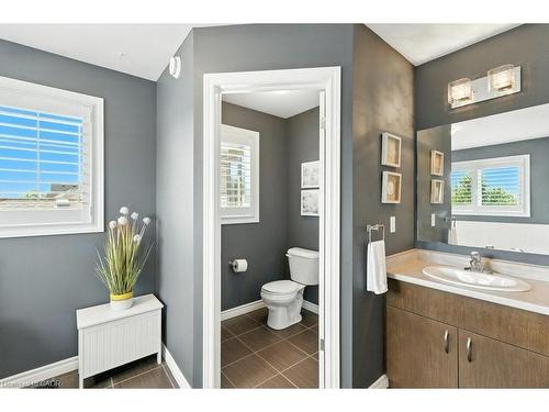120 Spencer Drive, Elora, ON - Indoor Photo Showing Bathroom